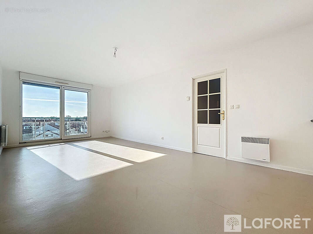 Appartement à LA CHAPELLE-D'ARMENTIERES
