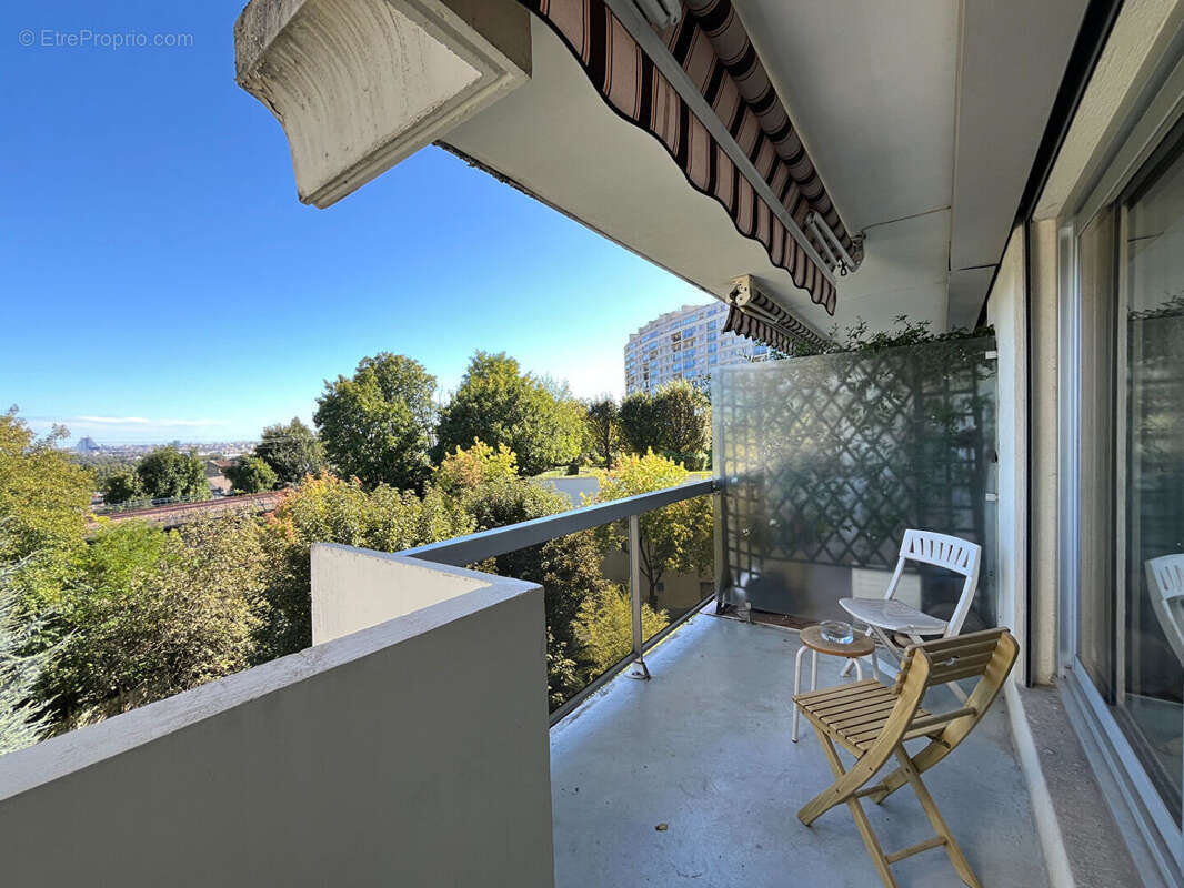 Appartement à SURESNES