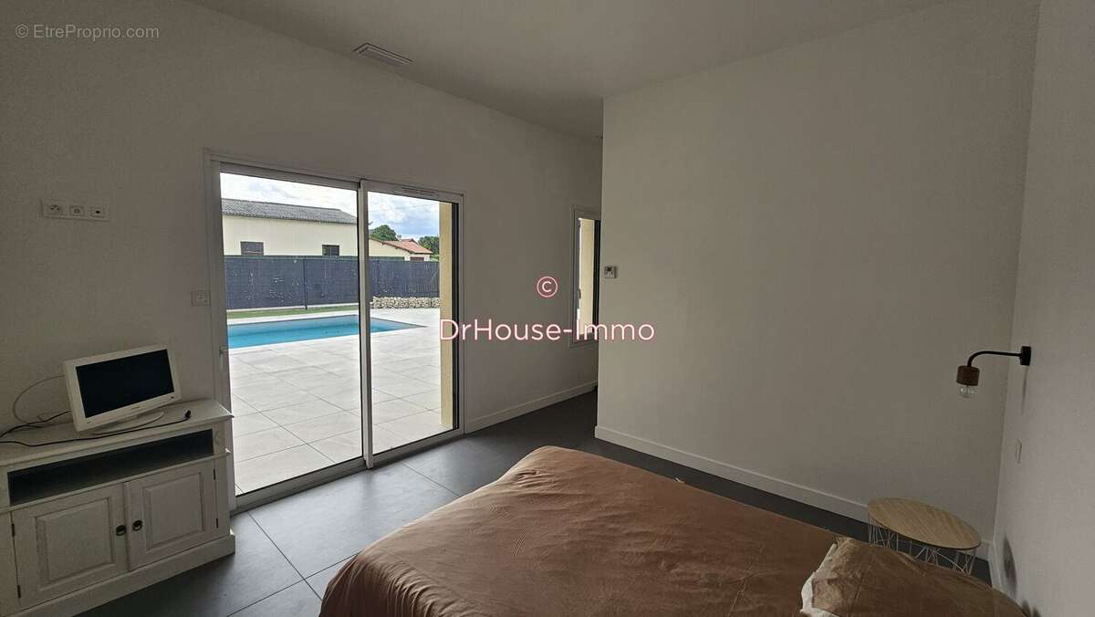 Maison 190 m² à Change  - photo 34