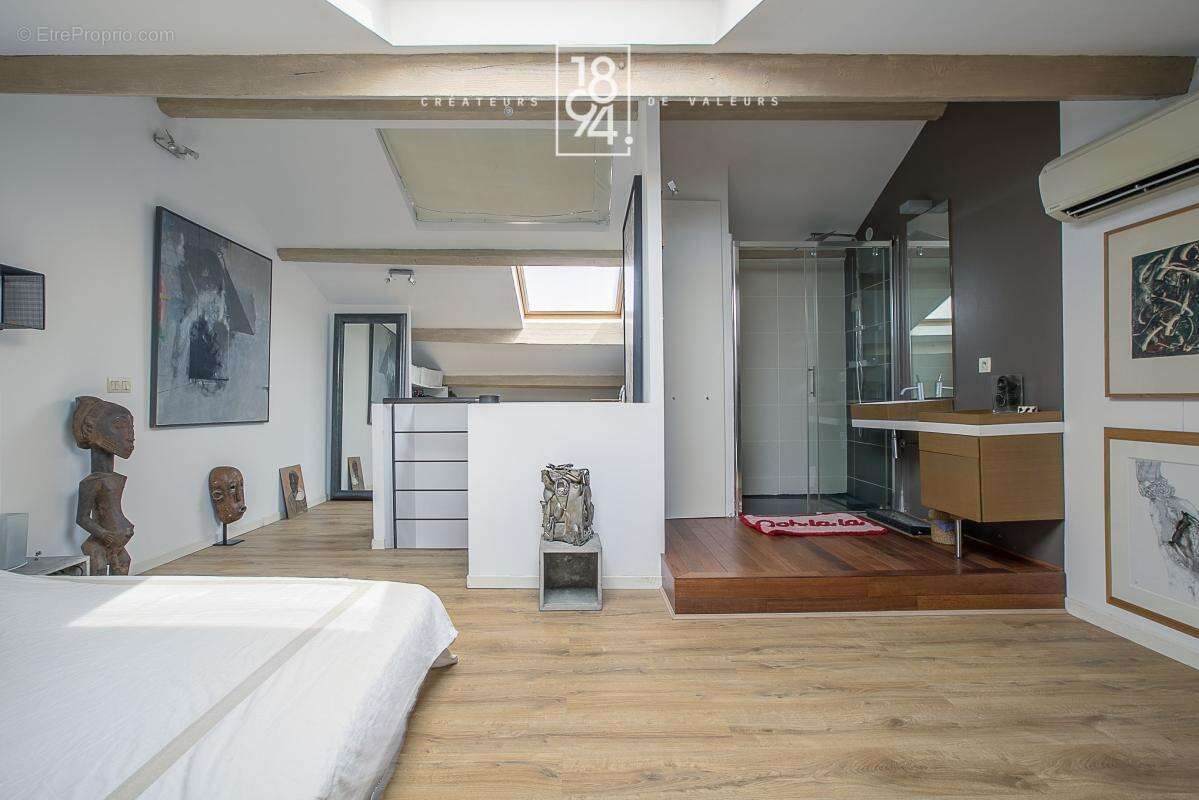 Appartement à MARSEILLE-8E