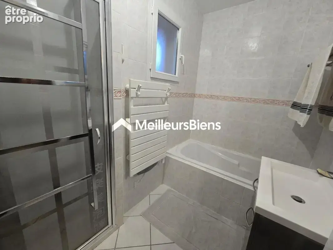 Maison 103 m² de plain-pied à Izeure sur terrain de 900 m² - photo 8