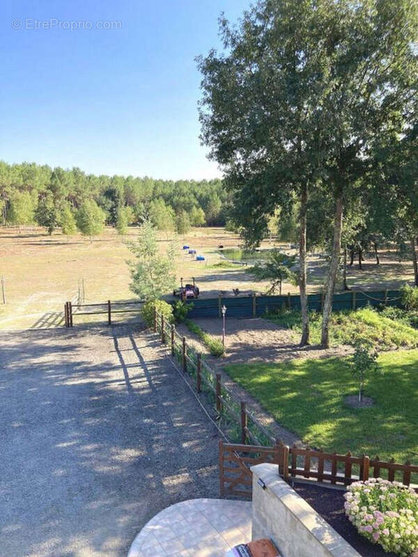 Maison à SAINT-OUEN-EN-BELIN