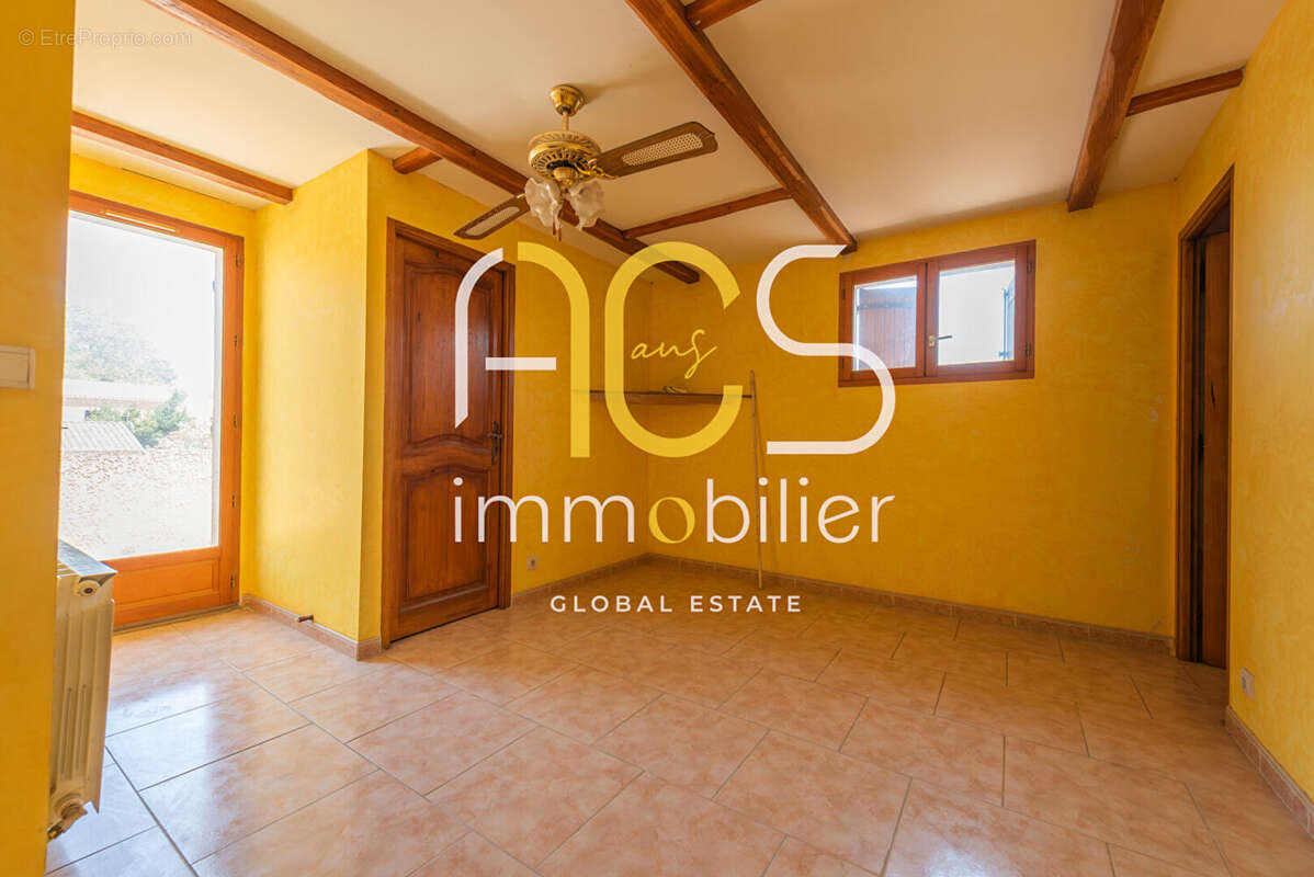 Maison à CHATEAUNEUF-LES-MARTIGUES