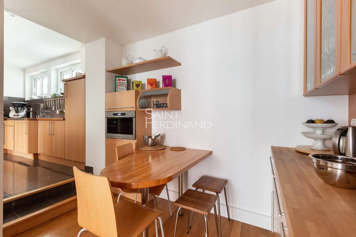 Appartement à PARIS-15E