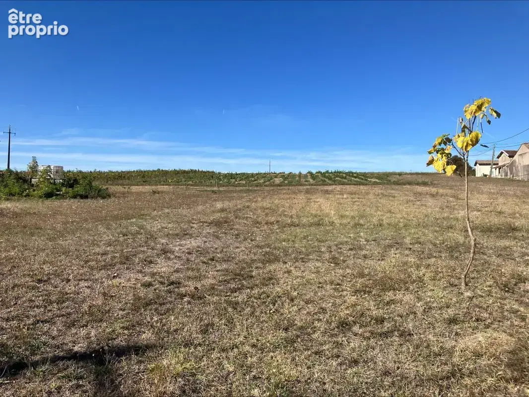 Photo Terrain à Dieulivol au prix de 27 000€