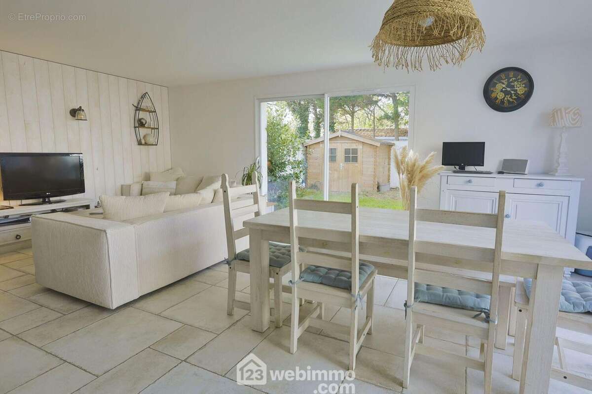 Maison à L&#039;HOUMEAU