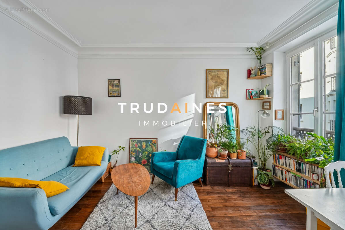 Appartement à PARIS-17E