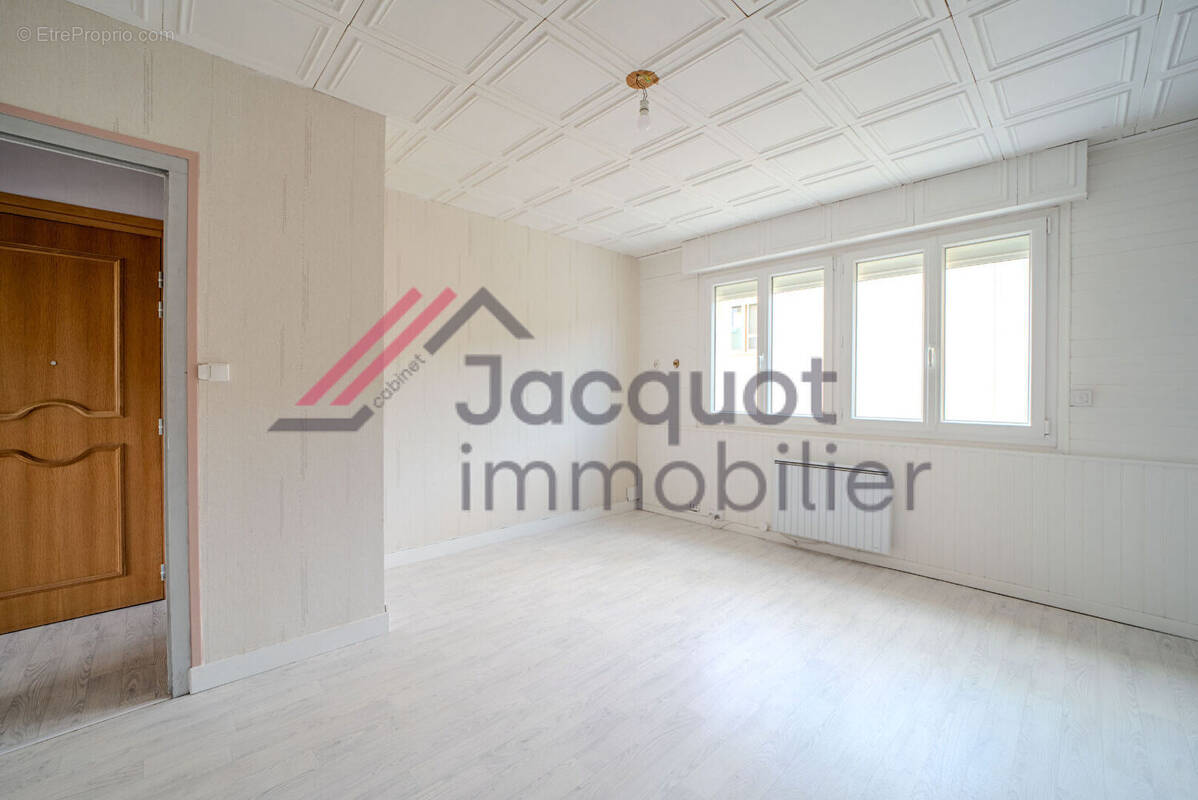 Appartement à LONS-LE-SAUNIER