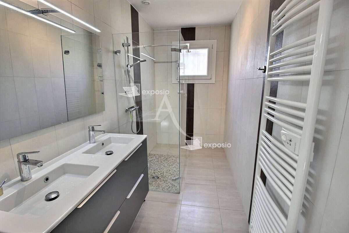 Appartement à CARQUEIRANNE