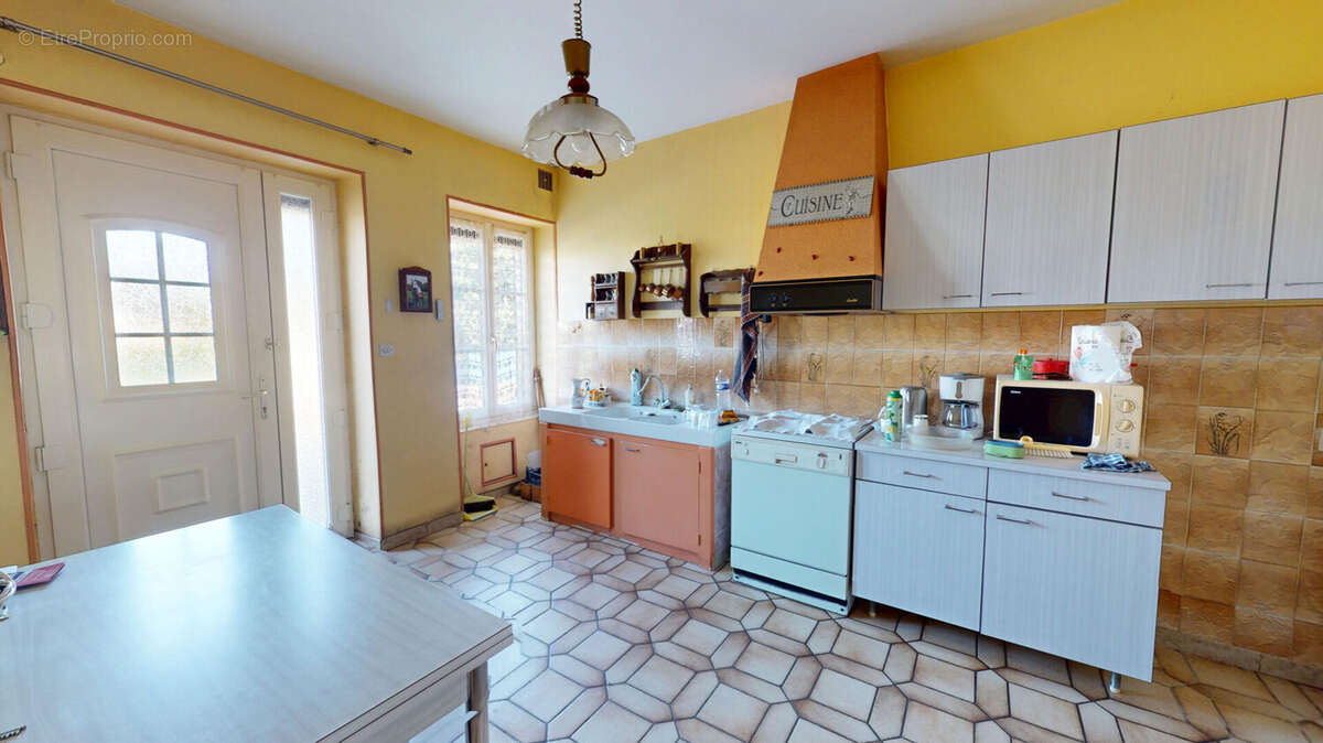 Maison à POUGUES-LES-EAUX