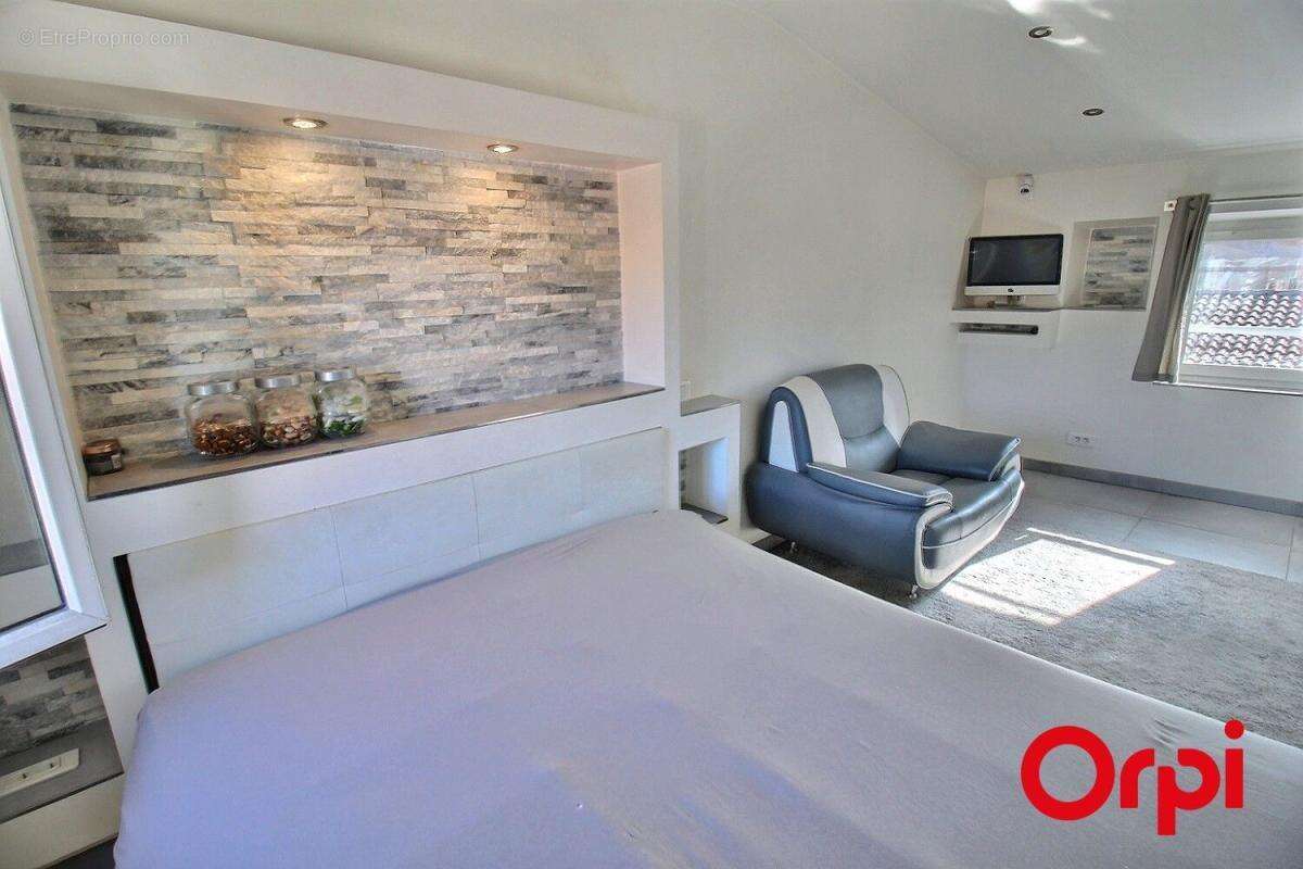 Appartement à MARSEILLE-12E