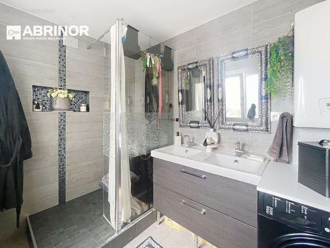 Maison à FACHES-THUMESNIL