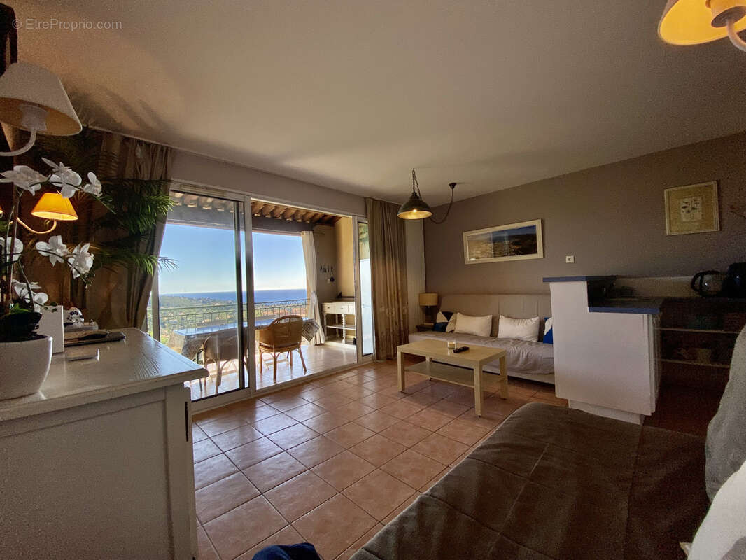 Appartement à LES ISSAMBRES