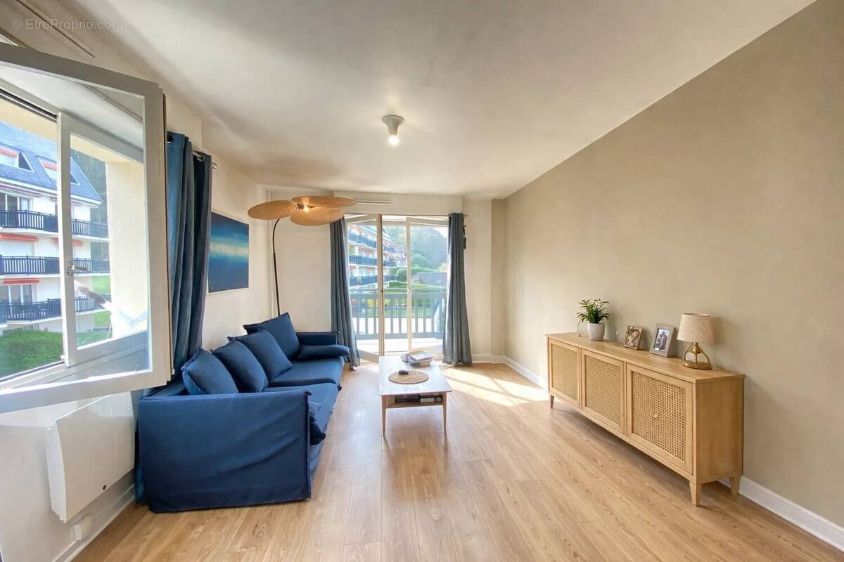 Appartement à TROUVILLE-SUR-MER