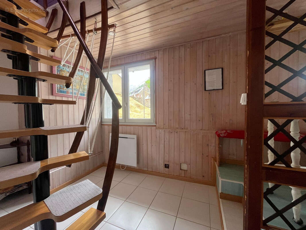 Au cœur de Gavarnie : 170 m2, 3 logements indépendants, fort potentiel locatif ! - photo 15