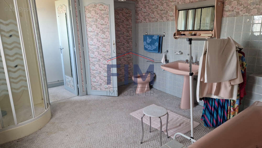 Ensemble immobilier à rénover - photo 8