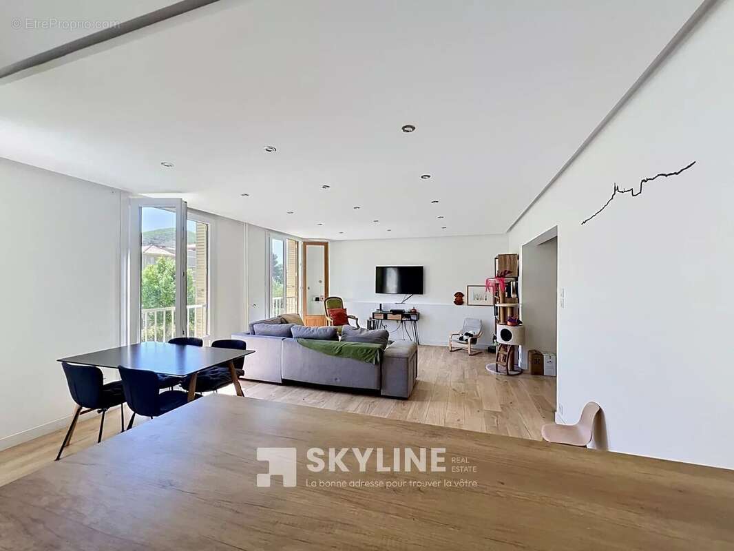 Appartement à MARSEILLE-10E
