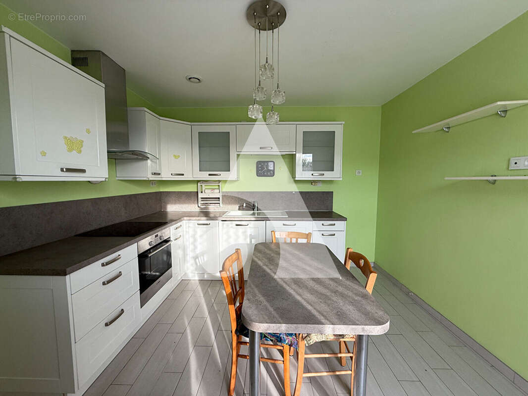 Maison à SAINT-SEBASTIEN-DE-MORSENT