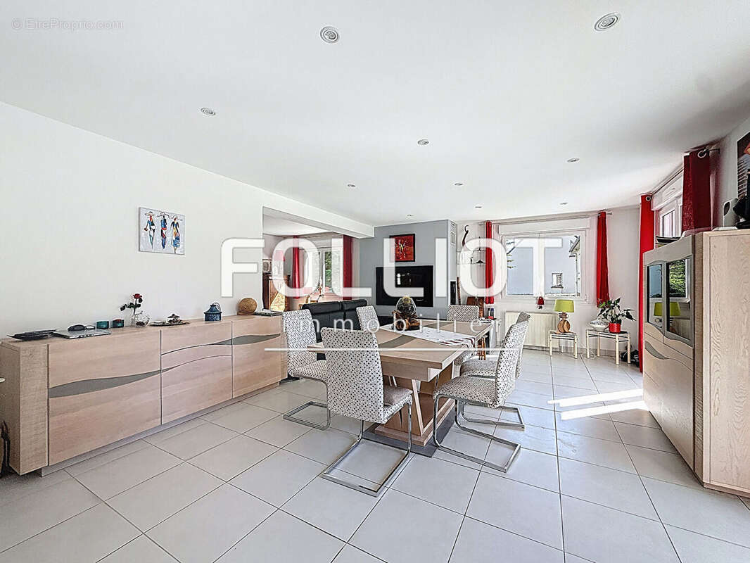 Maison à SAINT-PAIR-SUR-MER