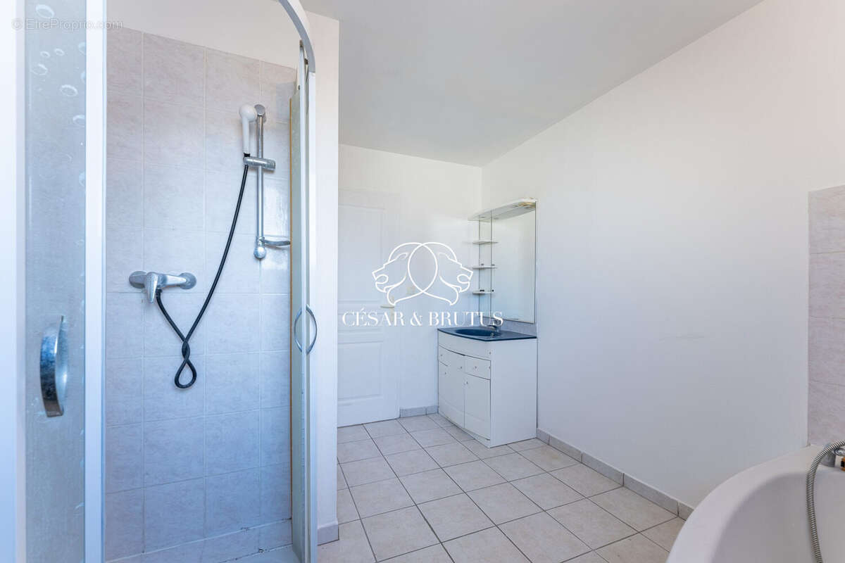 Maison à LA VERPILLIERE