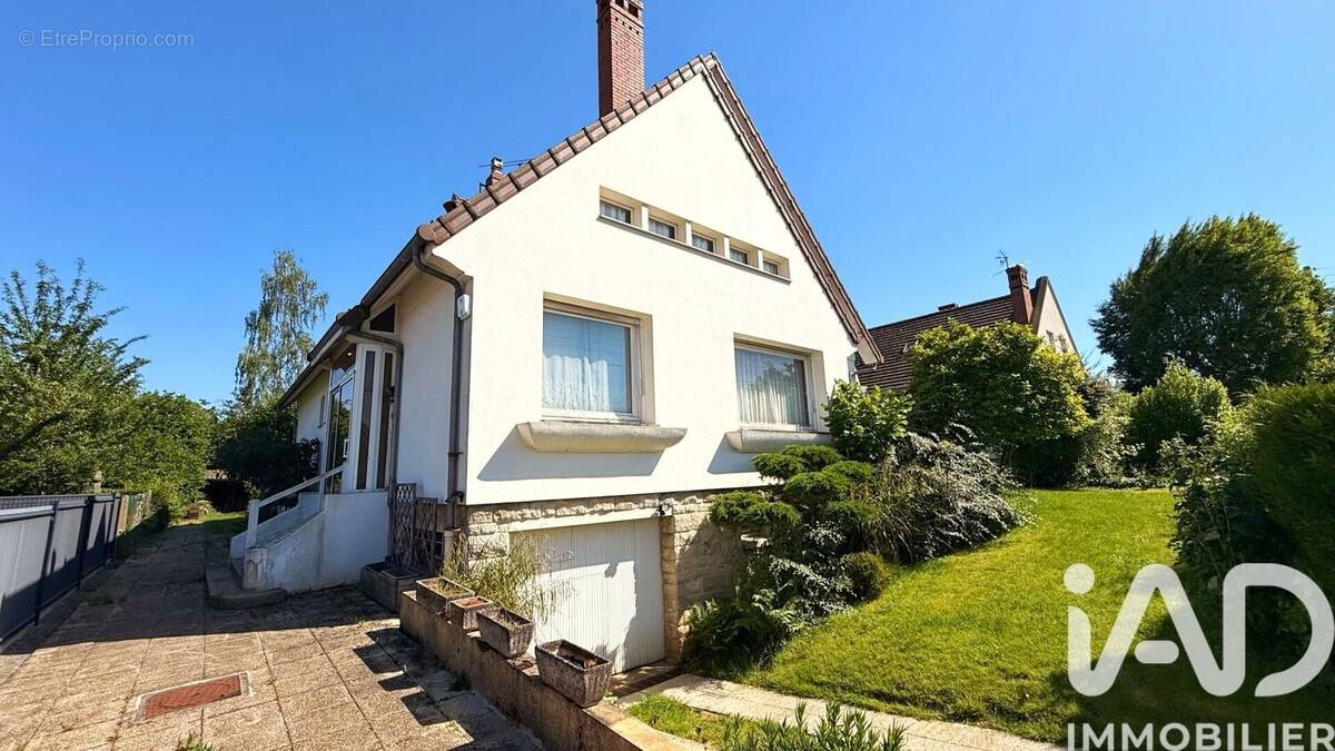Photo 1 - Maison à BEAUVAIS