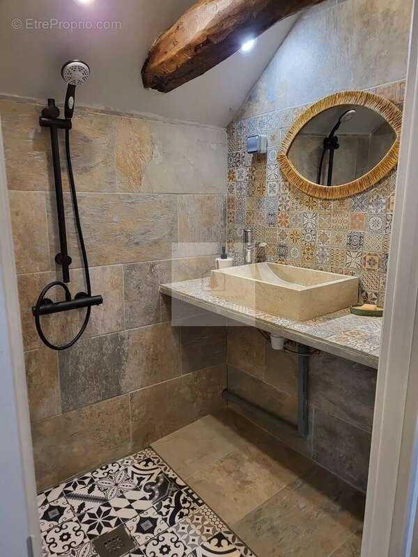 Maison à LE COLLET-DE-DEZE