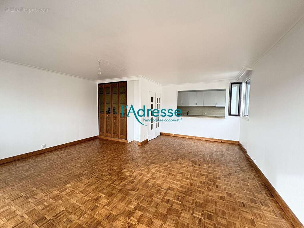 Appartement à NANTERRE