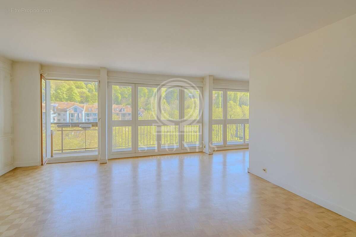 Appartement à BOUGIVAL