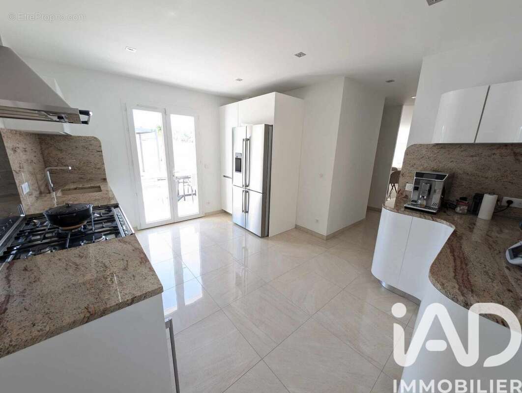 Photo 2 - Maison à SAINT-DENIS-DE-PILE