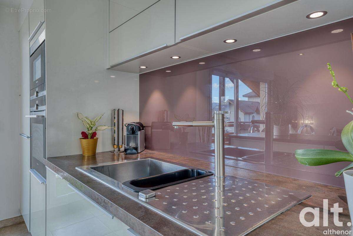 Appartement à POISY