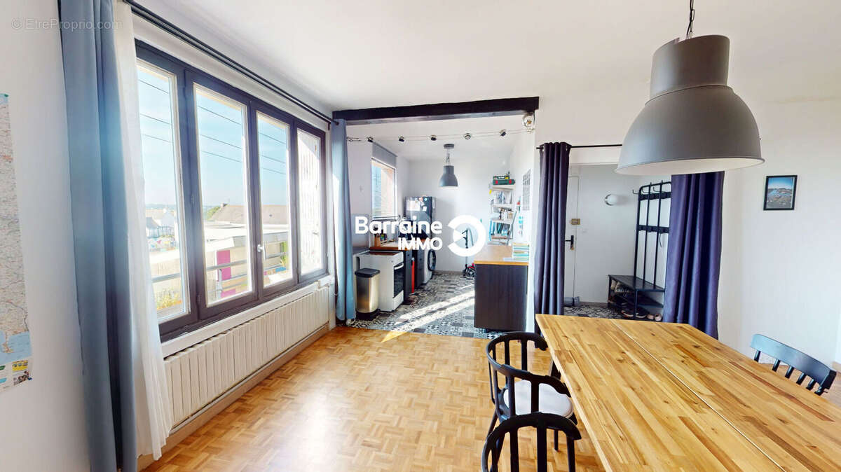 Appartement à LE RELECQ-KERHUON