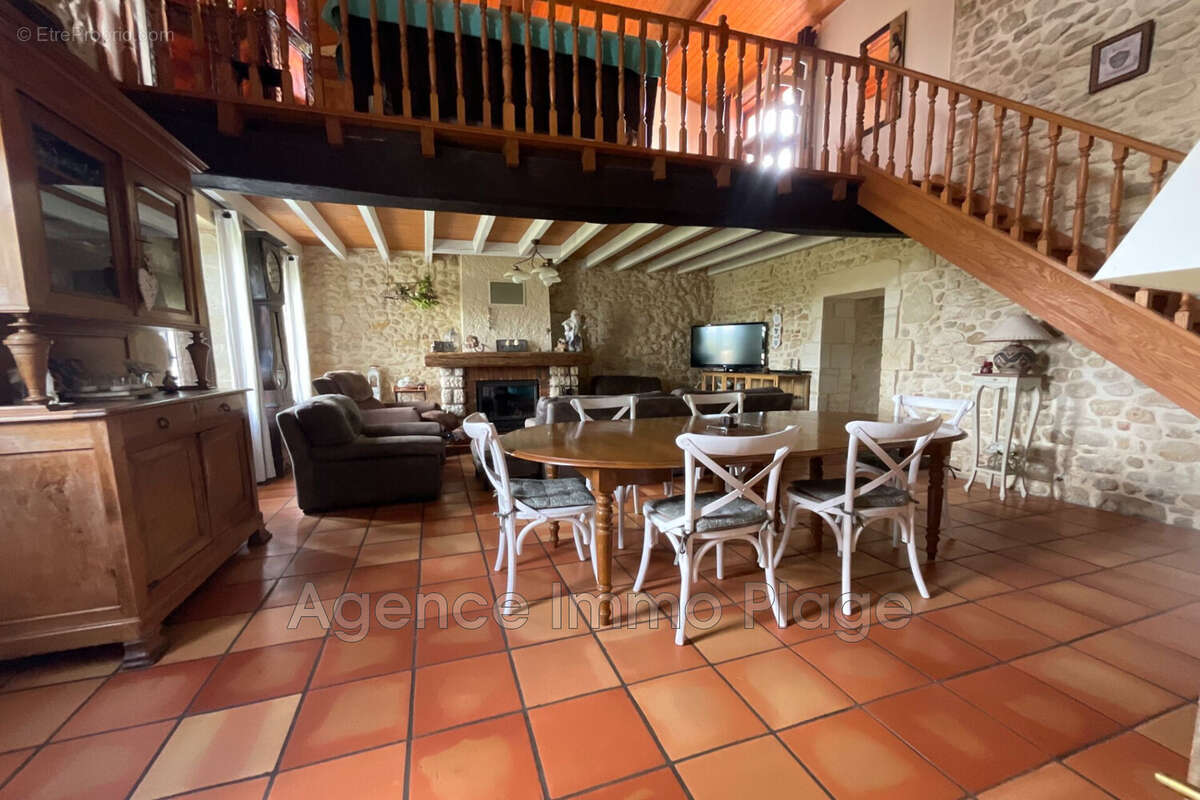 Maison à GAILLAN-EN-MEDOC