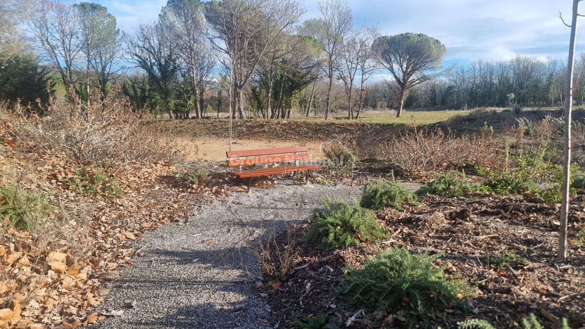 Terrain à TOURRETTES