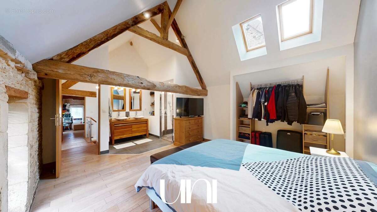 Maison à ANGUERNY