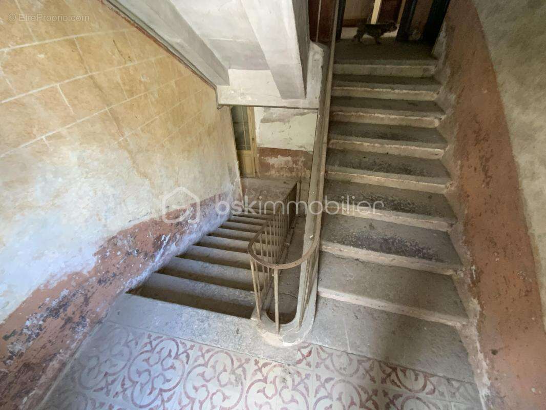 Maison à LEZAN