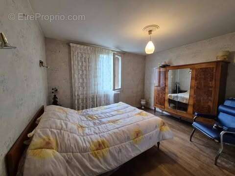 Maison à MEHUN-SUR-YEVRE