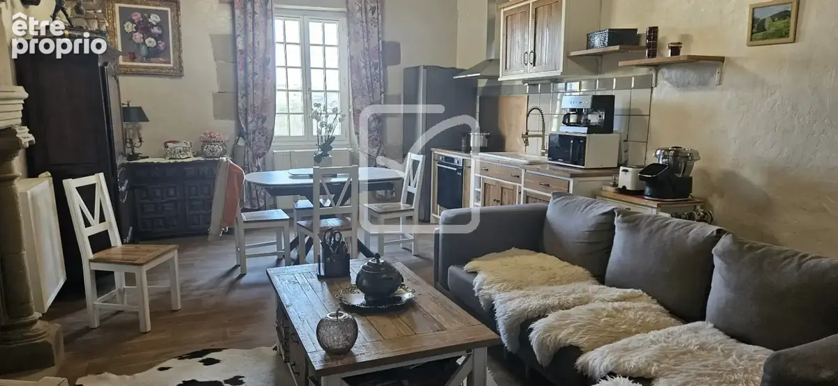 Cadre patrimonial préservé au sein du château de Cosnac, appartement de  63 m2 - photo 4