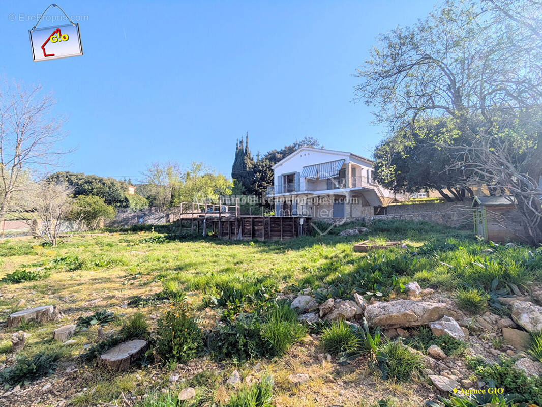 Maison à EVENOS
