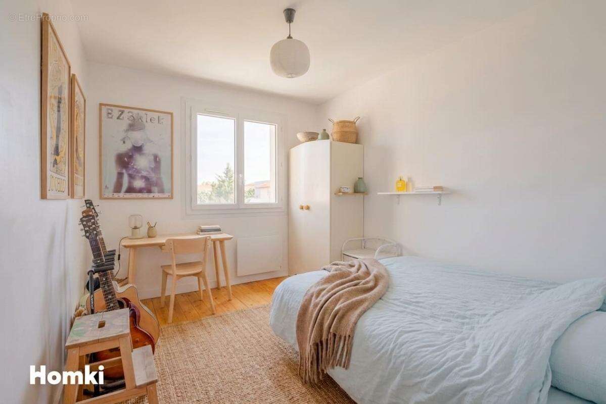 T3 (poss T4) de 68 m² - Balcon - Cave - Gratte-Ciel - photo 6