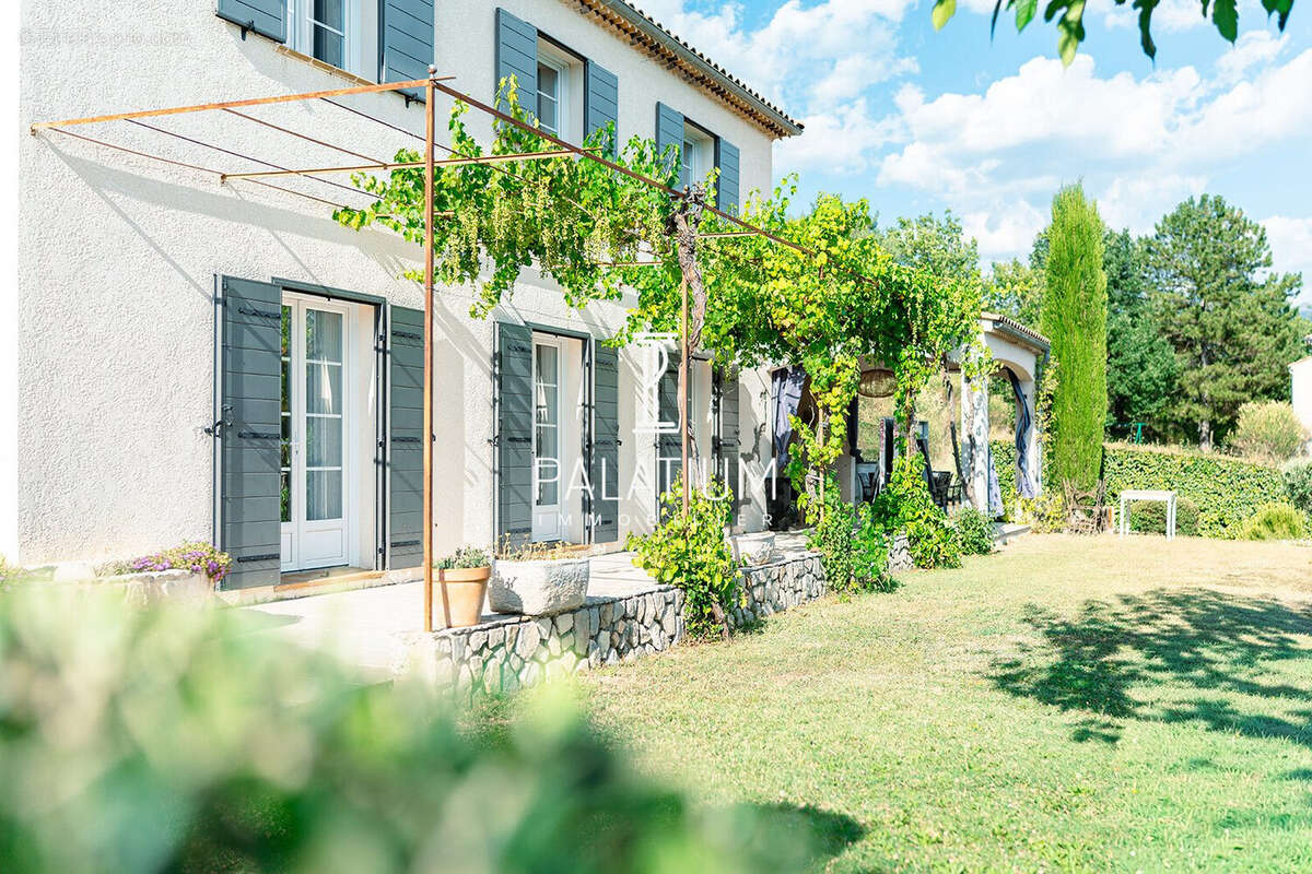 Maison 153 m² à Aiglun  - photo 2