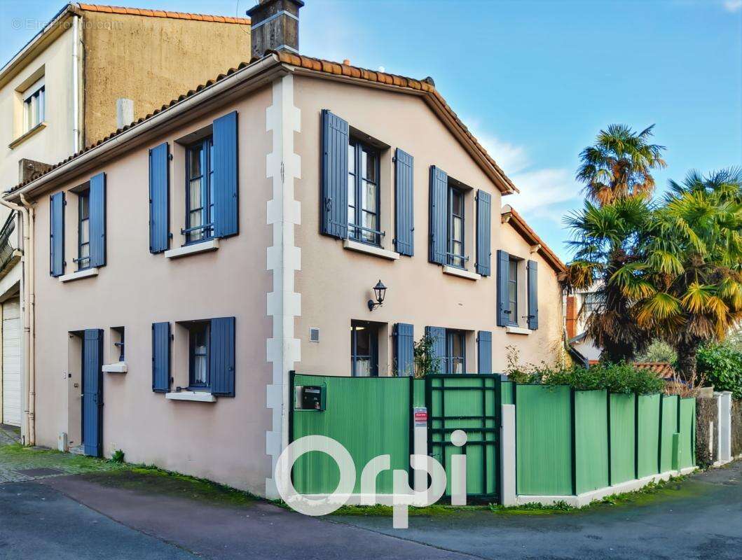 Maison de ville idéalement située – La Roche-sur-Yon centre - photo 2