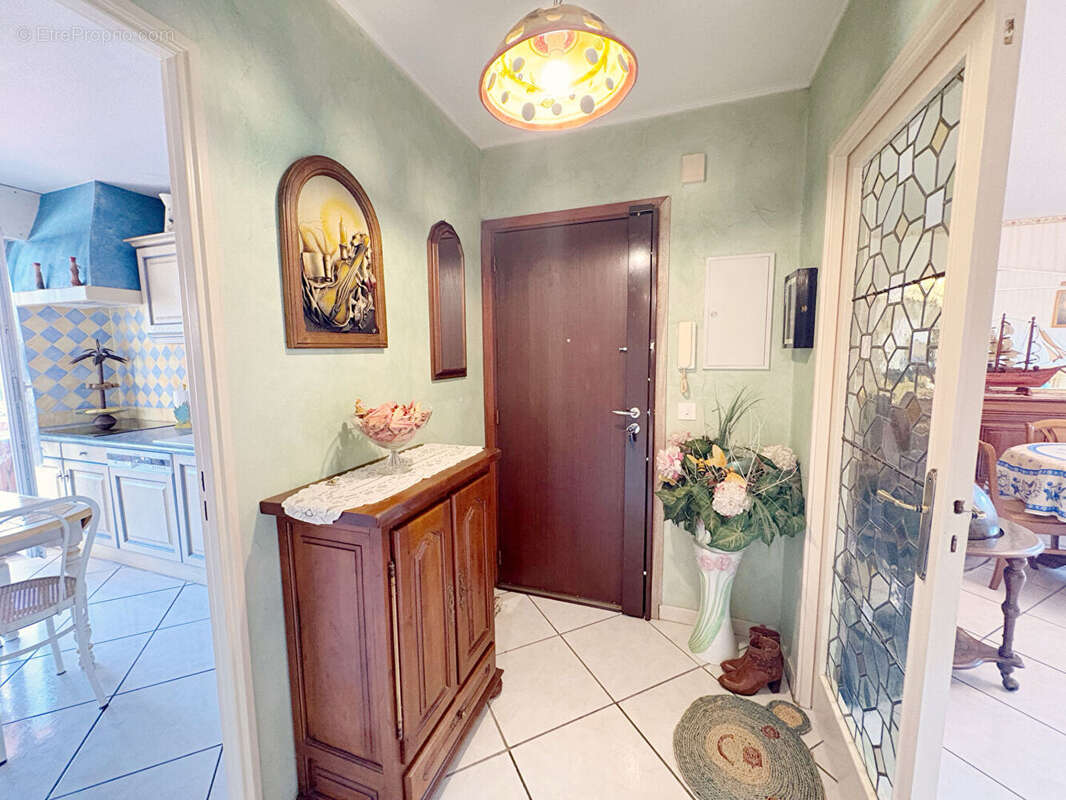 Appartement à HYERES