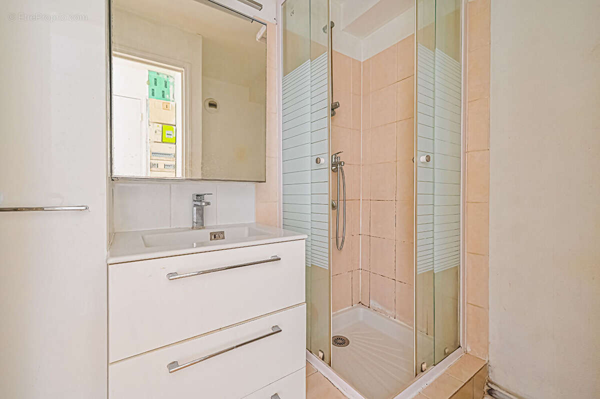 Appartement à PARIS-20E