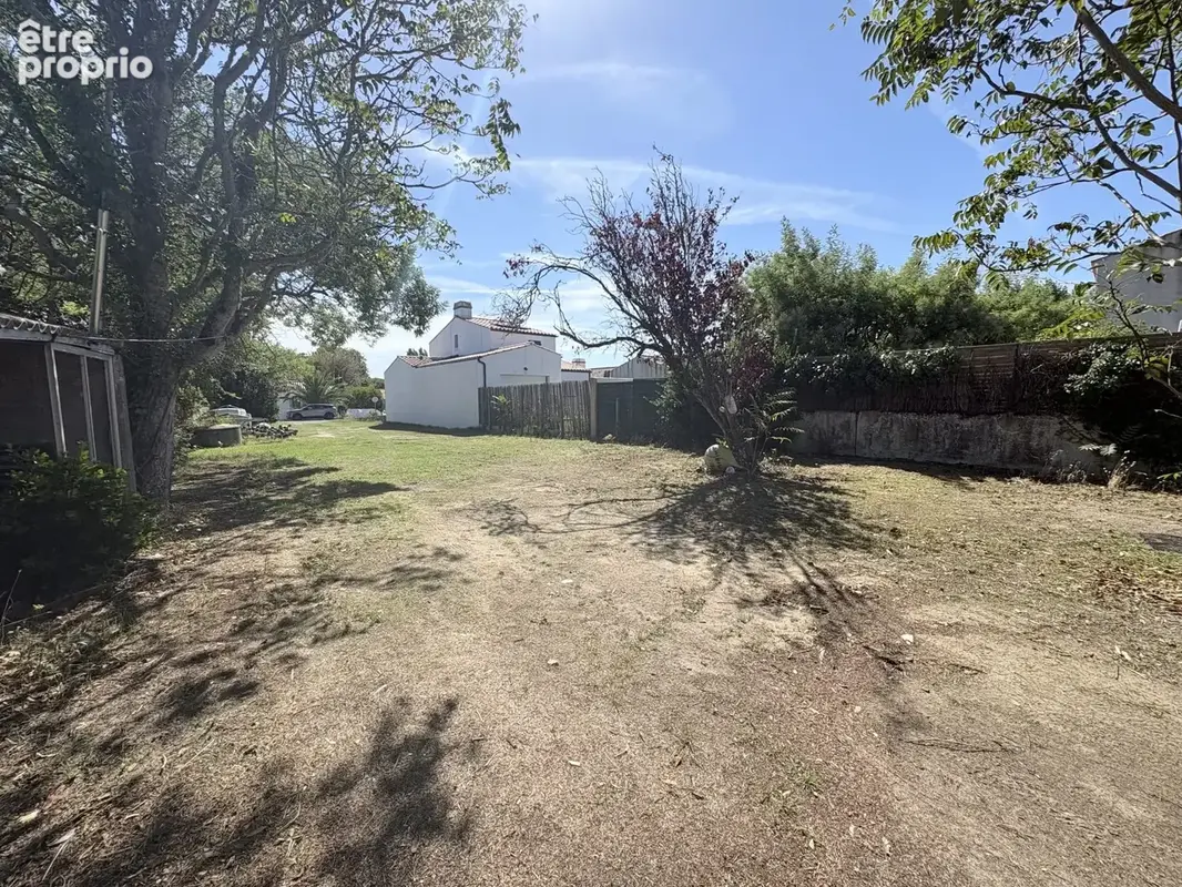 Photo Terrain à L'epine au prix de 115 500€