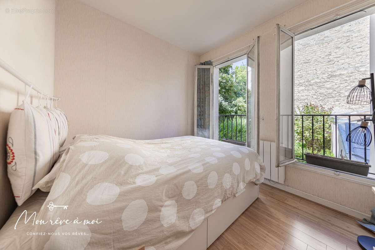 Appartement à PARIS-14E