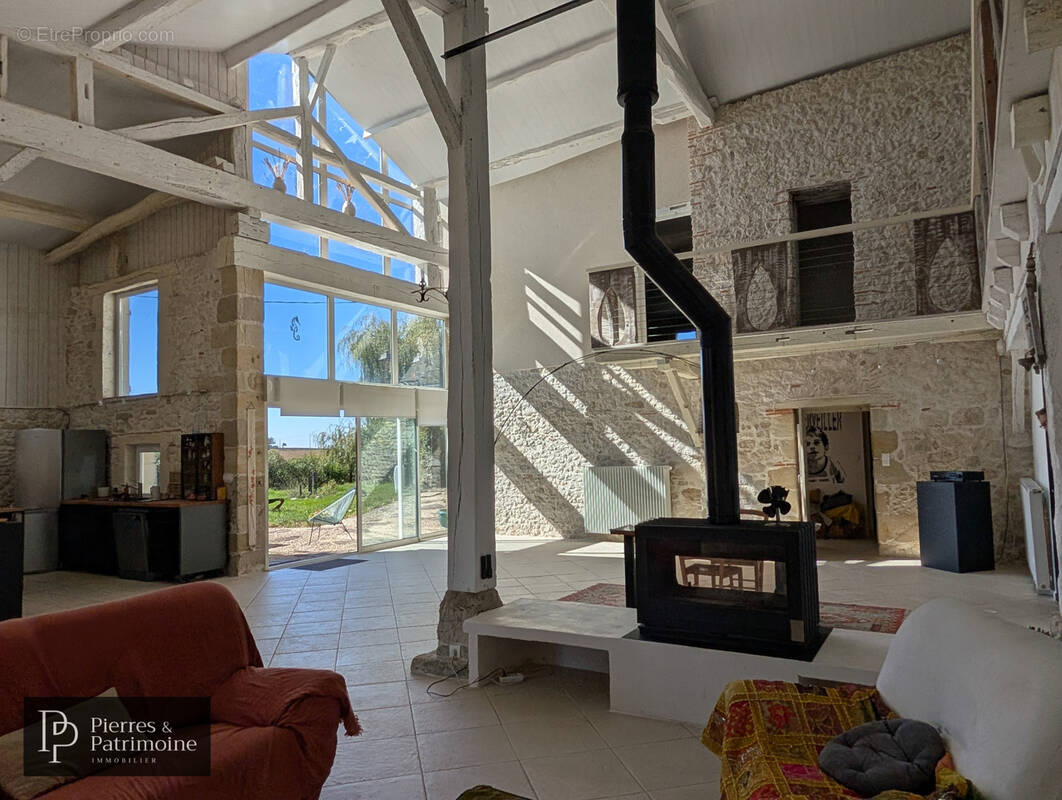 Maison à MAUVEZIN-SUR-GUPIE