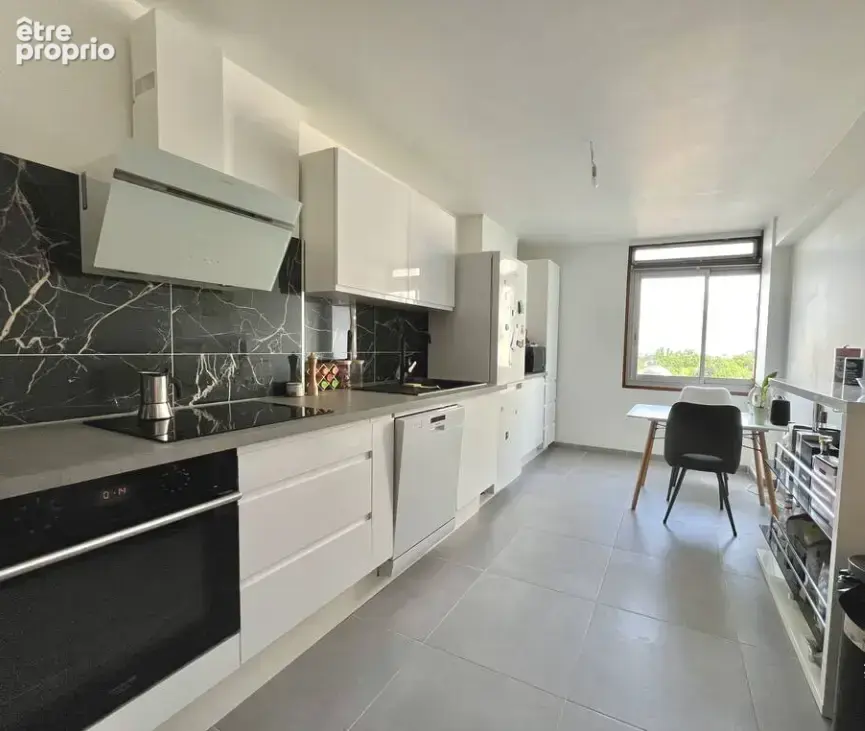 Appartement 3 pièces 72m2 en plein centre du raincy - photo 3