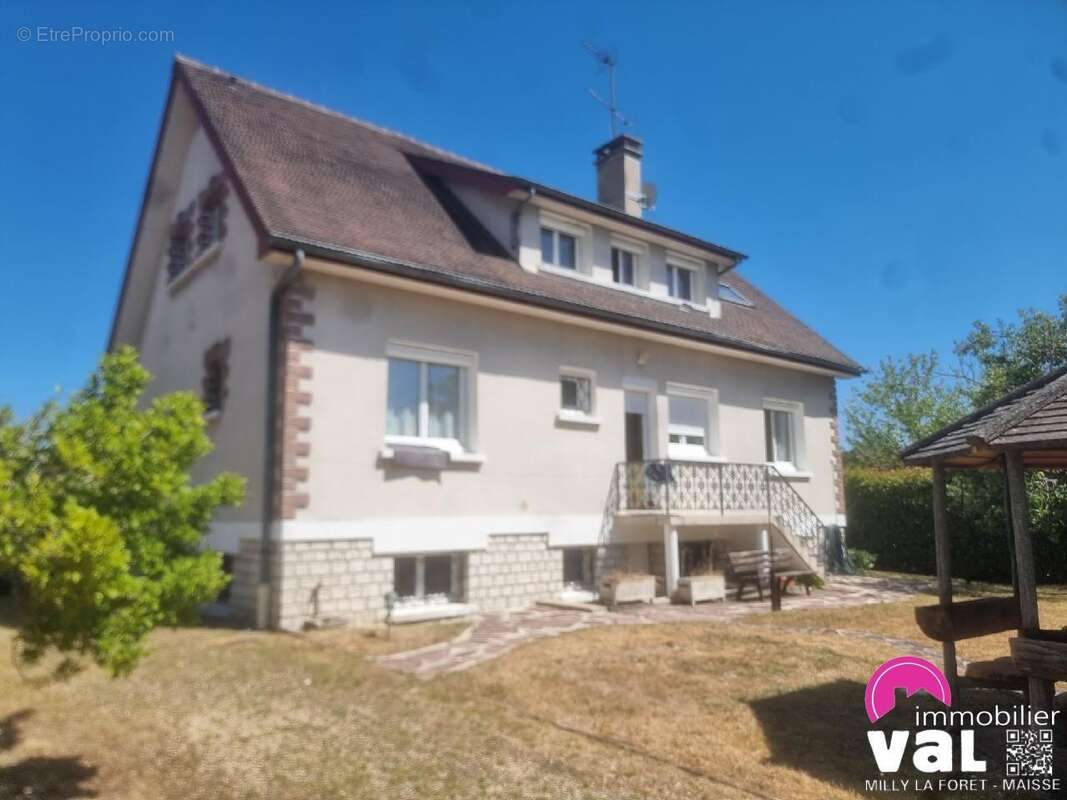 Maison 191 m² à Milly-La-Foret  - photo 2