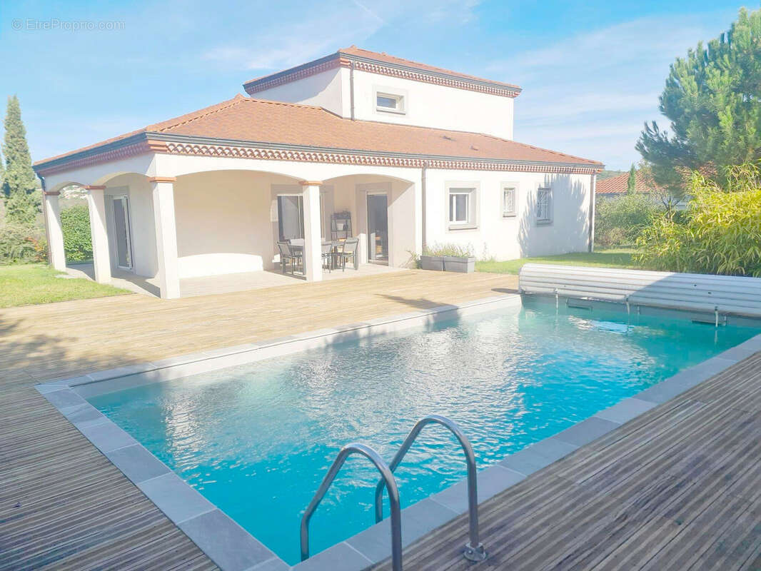 Maison à VEYRE-MONTON