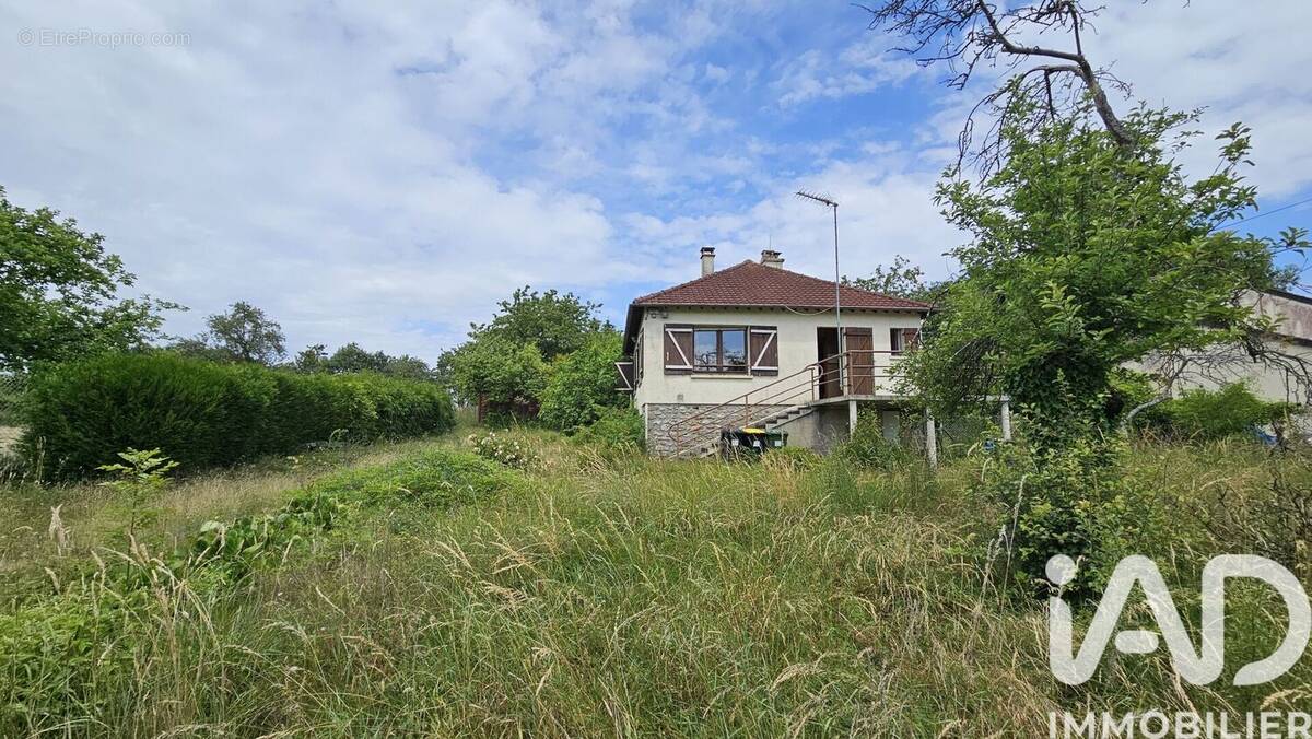 Photo 1 - Maison à BASSEVELLE